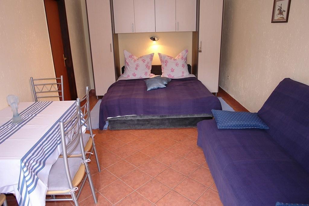 2 Bedroom Amazing Apartment In 크리크베니카 객실 사진
